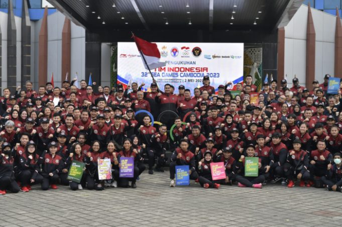 Resmi Dikukuhkan, Menpora Dito Optimis Atlet Indonesia Raih Prestasi Terbaik di Sea Games Kamboja