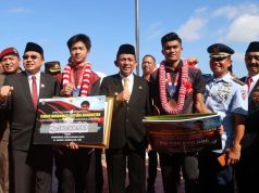 Pemprov Kepri Berikan Uang Pembinaan kepada 3 Atlet Peraih Medali Sea Games Kamboja 2023