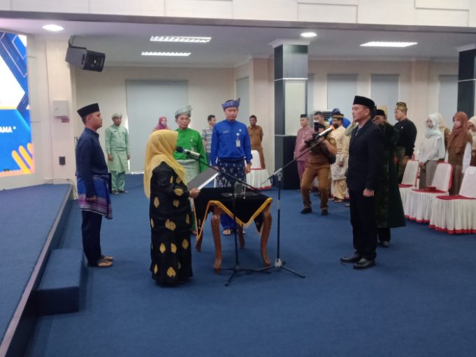 Walikota Tanjungpinang Lantik Windrasto Dwi Guntoro Sebagai Direktur BUMD