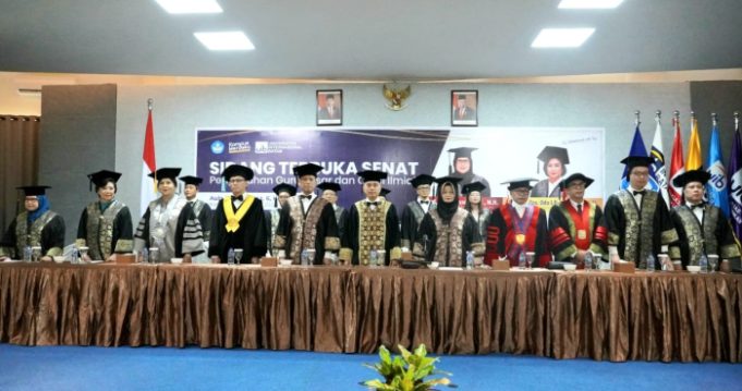 Universitas Internasional Batam Kukuhkan Dua Srikandi Indonesia sebagai Guru Besar