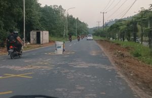 Marka Peringatan di Jalan S Parman Berwujud Tong Makan Korban
