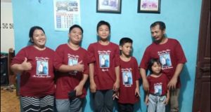 Lionel Efraim, Petinju Kepri yang tak Canggung Antar Ibunda ke Pasar