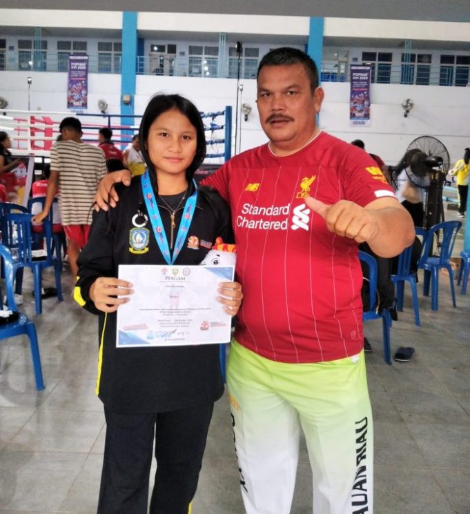 Prestasi Gemilang Viona Florentina Tamba, Penghobi Tinju sejak Kecil