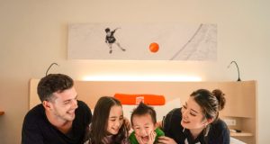 Seru Habiss! Liburan di HARRIS Resort Waterfront Batam, Raih Diskon 50 % Permainan ATV