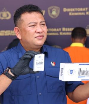 Polda Kepri Tangkap Dua Pengedar Rokok Ilegal