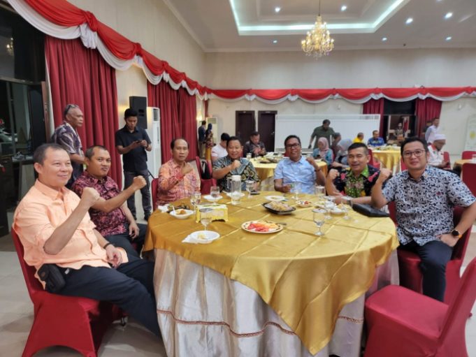 Kadispora Kepri dan Ketua KONI Kepri Penuhi Undangan Dinner Pemprov Riau