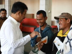 Muhammad Rudi Salurkan Cadangan Beras Pemerintah Kepada 6.178 KPM