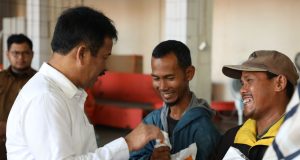 Muhammad Rudi Salurkan Cadangan Beras Pemerintah Kepada 6.178 KPM