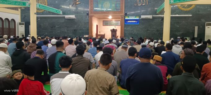 Mengejar Malam Lailatul Qadar, Masjid Bukit Indah Sukajadi Penuh oleh Jamaah Iktikaf