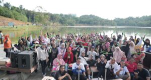 Taman Kolam Jadi Spot Favorit Baru Senam Pound Fit dan Zumba