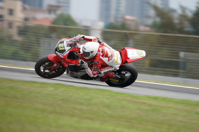 Pebalap Astra Honda Kibarkan Merah Putih di ARRC China berkat Kekuatan CBR250RR