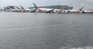 Banjir Hebat Landa Dubai Uni Emirate Arab, Lumpuhkan Bandara Internasional