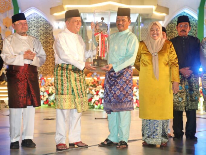 Batam Juara Umum MTQH X 2024