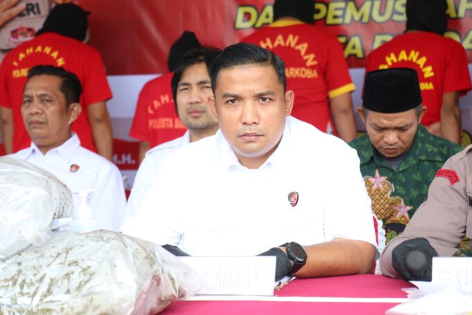 Miliki Sabu, Suami Istri di Batam Ditangkap