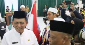 Gubernur Ansar Lepas 487 Jemaah Calon Haji Kloter 1 Embarkasi Batam