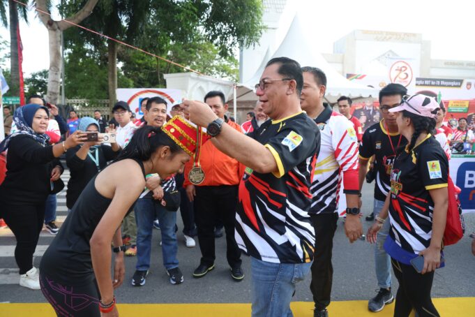 Hari Bhayangkara, Kapolda Kepri Lepas 1440 Pelari Fun Run 7.8 Km