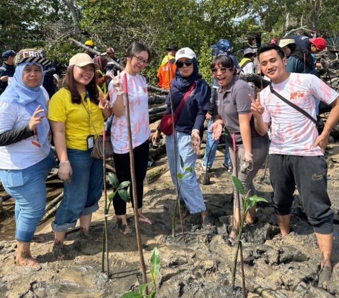 The Ascott Regional Batam Memperingari Hari Mangrove Sedunia di Tanjung Uma