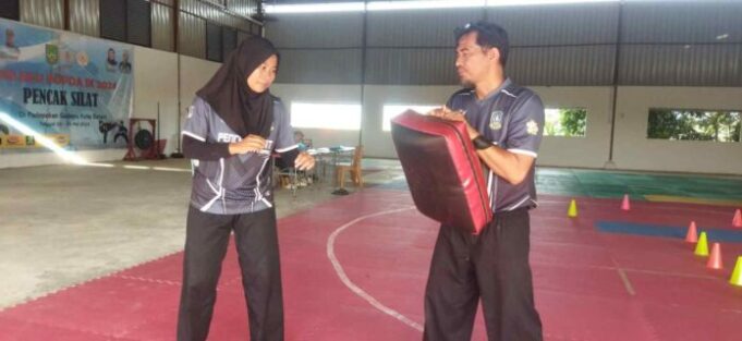 Dua Pesilat Kepri Lolos PON Flaura dan Dheo Ikuti Kejuaraan Indonesia Open
