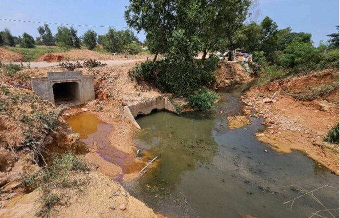 Banjir di Kawasan Sambau Diduga Adanya Tambang Pasir Ilegal dan Saluran Pelintas Terpasang lebih Tinggi dari Permukaan Air