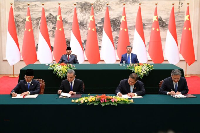 Presiden Prabowo dan Presiden Xi Saksikan Penandatanganan Sejumlah Kesepakatan Kerja Sama Indonesia-Tiongkok