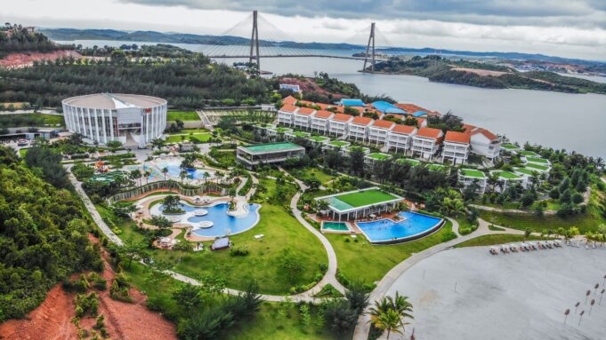 HARRIS Resort Barelang Batam Rayakan Ulang Tahun ke-7, dengan Program CSR Bertema Lingkungan