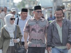 Blusukan ke Karimun, Nyanyang Harris Disambut Antusias Warga