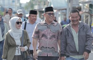 Blusukan ke Karimun, Nyanyang Harris Disambut Antusias Warga