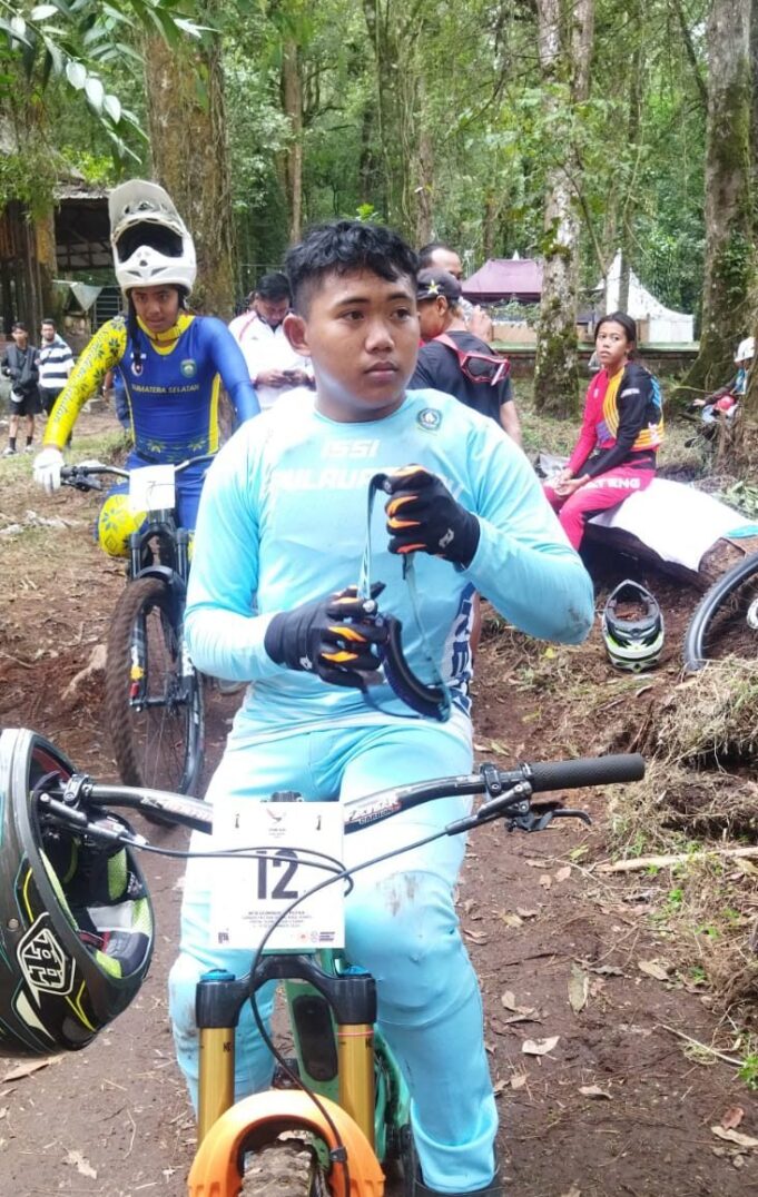 Bakal Hadapi Arena Menantang, Atlet Sepeda MTB Kepri Pandu Berlatih Tujuh Kali di Brastagi