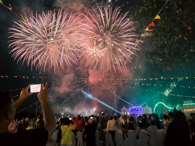 Saksikan Sajian Menarik di Harris Resort Waterfront Batam di Malam Pergantian Tahun 2024-2025