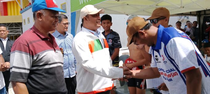 Diikuti Perenang Se Sumatera, Ketua DPRD Kepri Iman Sutiawan Buka EC Mas Swimming Championship Sumatera Open 2024