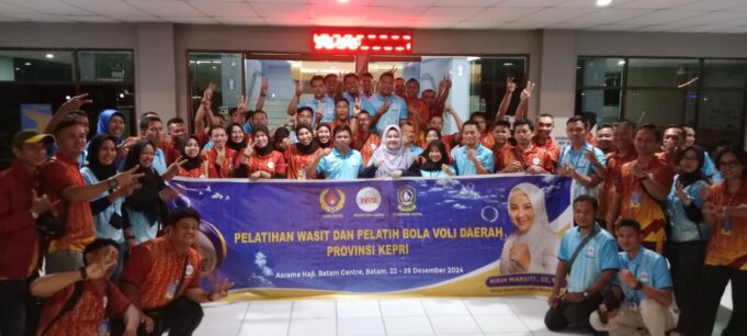 70 Pelatih dan Wasit Bola Voli Sukses Ikuti Program Sertifikasi Wasit dan Pelatih PBVSI Kepri