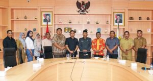 Sekdaprov Kepri dan Ketua Komisi II DPRD Bintan Bahas Pengelolaan Aset dan Optimalisasi Potensi Daerah