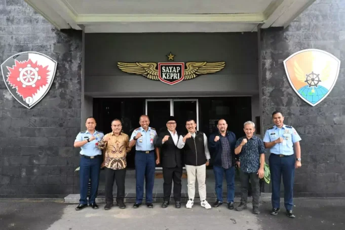 Wagub Kepri Terpilih Nyanyang Harris Pratamura Bersilaturahmi dengan Komandan Lanud RHF