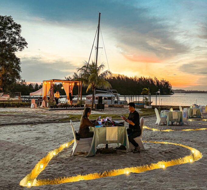 HARRIS Resort Waterfront Batam Hadirkan Rangkaian Promosi Spesial di Februari 2025