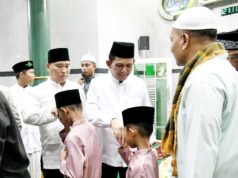 Gubernur Ansar dan Wagub Nyanyang Safari Ramadhan di Masjid Nurul Yaqin, Ajak Masyarakat Tingkatkan Kualitas Ibadah