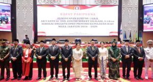 Wagub Nyanyang Harris Hadiri Pengucapan Sumpah/Janji Anggota DPRD Kepri