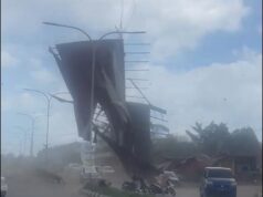 Video Angin Puting Beliung Mengamuk Terbangkan Atap Rumah
