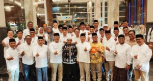 Wagub Nyanyang Harris Buka Puasa Bersama 1.000 Santri dan Anak Yatim-Piatu