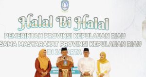 Melalui Halal Bihalal Dengan Masyarakat Kepri di Jakarta, Ansar-Nyanyang Sapa Warga Perantauan Gubernur Kepulauan Riau H. Ansar Ahmad didampingi Wakil Gubernur Nyanyang Haris Pratamura menghadiri acara Halal Bi Halal Pemerintah Provinsi Kepulauan Riau bersama masyarakat Kepri di Jakarta, yang digelar di Gedung Swasana BRIN (LIPI), Jakarta.