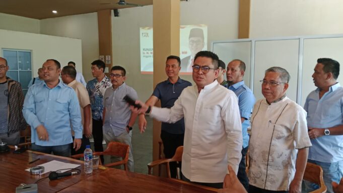 Endipat Wijaya Sambangi Batam, Diskusi dengan Mahasiswa soal UU TNI