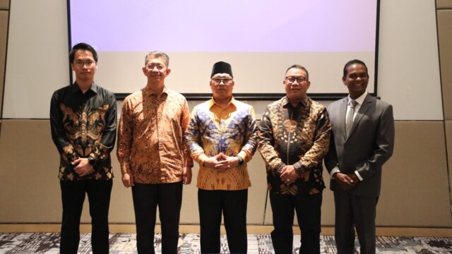 WhatsApp Image 2025-04-24 at 06.50.26 Anggota/Deputi Bidang Investasi dan Pengusahaan Badan Pengusahaan (BP) Batam, Fary Djemy Francis hadiri Selangor International Business Summit (SIBS) 2025: Networking High Tea pada Rabu (23/4/2025) di Marriott Hotel Harbour Bay.