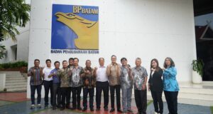 BP Batam Sambut Baik Kunjungan Representative Taipei Economic and Trade Office TETO Badan Pengusahaan Batam melalui Deputi/Anggota Bidang Investasi dan Pengusahaan Fary Djemy Francis menyambut baik kehadiran Mr. Bruce Hung, Representative Taipei Economic and Trade Office (TETO) untuk Indonesia yang hadir bersama sejumlah delegasi dan para pengusaha Taiwan