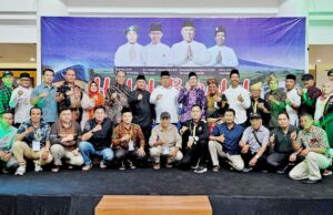 Wagub Nyanyang Hadiri Halalbihalal HKK Kota Batam, Ajak Rajut Kebersamaan Bangun Kepri Wakil Gubernur Kepulauan Riau, Nyanyang Haris Pratamura, menghadiri acara Halalbihalal Himpunan Keluarga Kerinci (HKK) Kota Sungai Penuh se-Kota Batam yang digelar di Mega Mall Batam Center, Minggu, (27/4).