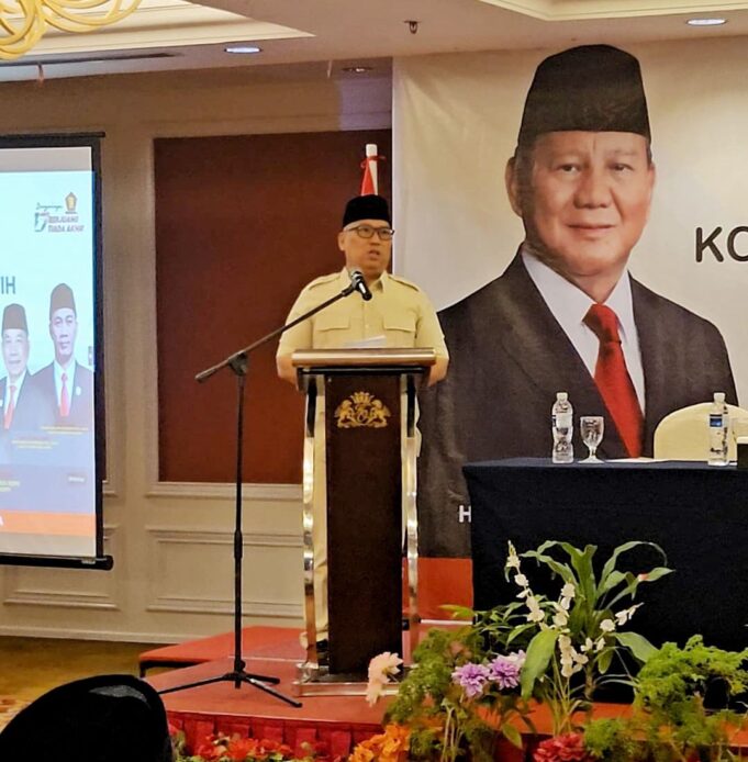 Wagub Nyanyang Tegaskan 275 Kopdes Merah Putih Siap Dibentuk di Seluruh Kepri Wakil Gubernur Kepulauan Riau, Nyanyang Haris Pratamura, menghadiri acara sosialisasi pembentukan Koperasi Desa Merah Putih (Kopdes Merah Putih) di Hotel Harmoni One,