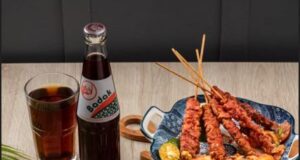 Sate Merah Van Demang Hadir di Batam: Perpaduan Rasa, Sejarah, dan Gengsi dalam Seporsi Sate Menu utama dari Restoran Sate Merah Van Demang yang resmi dibuka untuk umum di Ruko Anggrek Mas Centre Blok A No. 42–43, Batam Centre, Kota Batam, Kepulauan Riau