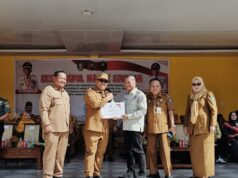 Wagub Nyanyang Sambangi SMAN 3 Batam, Lanjutkan Program Kesbangpol Masuk Sekolah Wakil Gubernur Kepulauan Riau, Nyanyang Haris Pratamura, bersama Kesbangpol Kepri kembali melanjutkan kunjungan ke sekolah-sekolah dalam rangka program "Kesbangpol Masuk Sekolah"