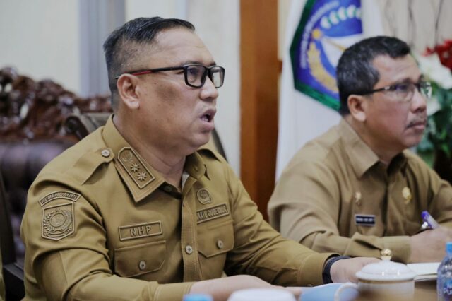 Wakil Gubernur Kepri sekaligus Ketua LPTQ, Nyanyang Harris Pratamura menjelaskan, Pemprov Kepri selaku tuan rumah tengah merampungkan berbagai persiapan demi suksesnya kegiatan tersebut. Wakil Gubernur Kepri sekaligus Ketua LPTQ, Nyanyang Harris Pratamura menjelaskan, Pemprov Kepri selaku tuan rumah tengah merampungkan berbagai persiapan demi suksesnya kegiatan tersebut.