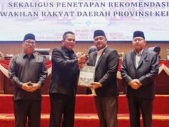 Rekomendasi LKPj 2024 Ditetapkan DPRD Kepri, Gubernur Ansar: Jadi Bekal Perbaikan Pembangunan Dewan Perwakilan Rakyat Daerah (DPRD) Provinsi Kepulauan Riau secara resmi menetapkan rekomendasi terhadap Laporan Keterangan Pertanggungjawaban (LKPj) Kepala Daerah Provinsi Kepulauan Riau Tahun Anggaran 2024.
