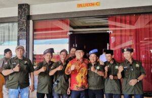 Wagub Nyanyang Lantik Pengurus Selingsing Kota Batam hingga Kecamatan Wakil Gubernur Kepulauan Riau Nyanyang Haris Pratamura menghadiri Pelantikan Pengurus Perkumpulan Senayang Lingga, Singkep (Selingsing) Kota Batam dan Kecamatan, yang dilaksanakan pada Minggu (25/5)