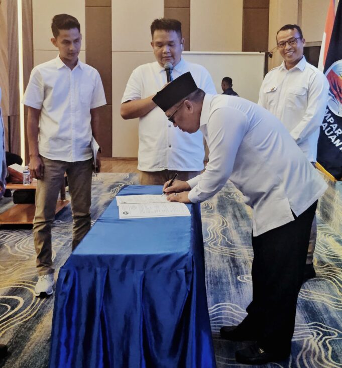 Wagub Nyanyang Harris Hadiri Pelantikan DPD GEMPAR, Ajak Pemuda Ambil Peran dalam Visi Indonesia Emas 2045